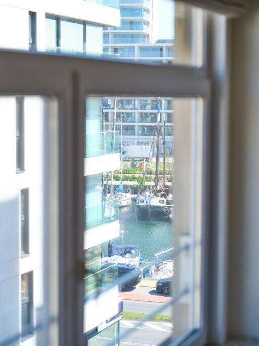 Hugo By The Harbor, Light-Filled And Centrally Located Apartment - Free Parking Ostend Exterior photo